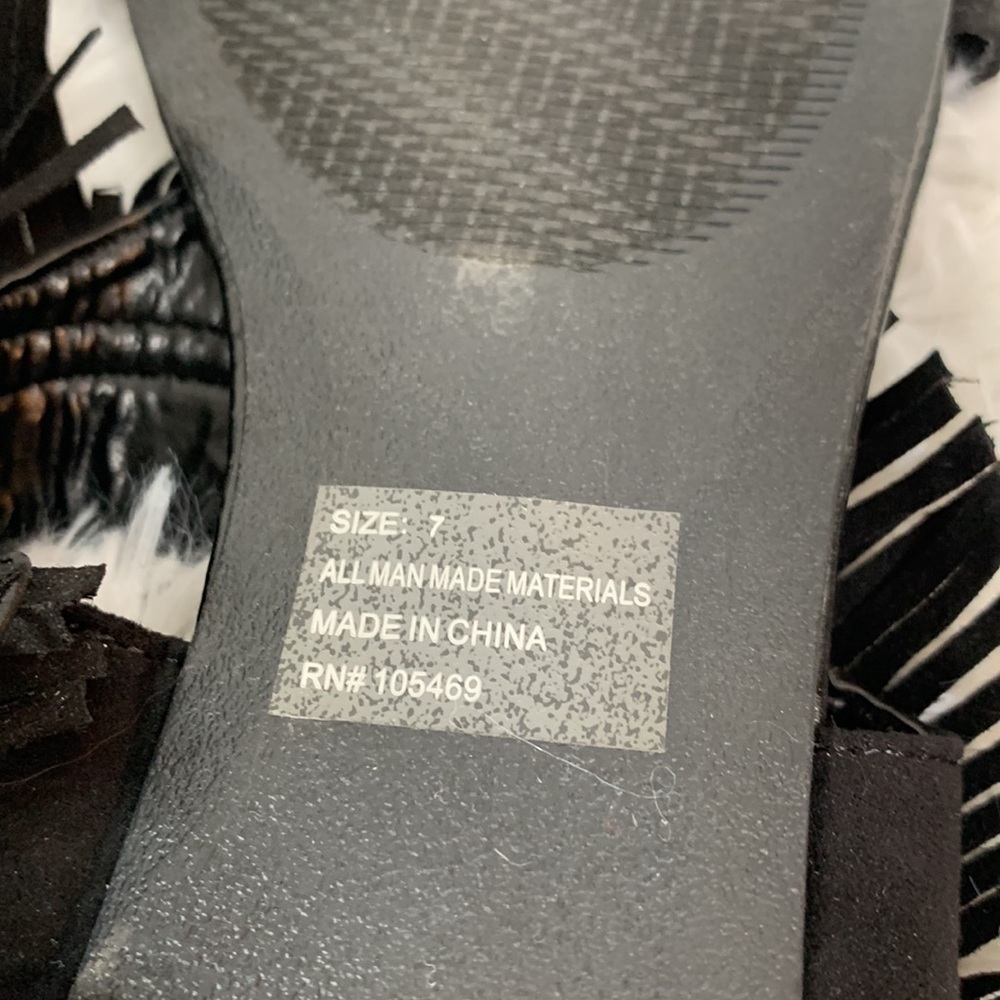 Olivia Miller Black Fringed Sandals- NWT - Picture 8 of 8